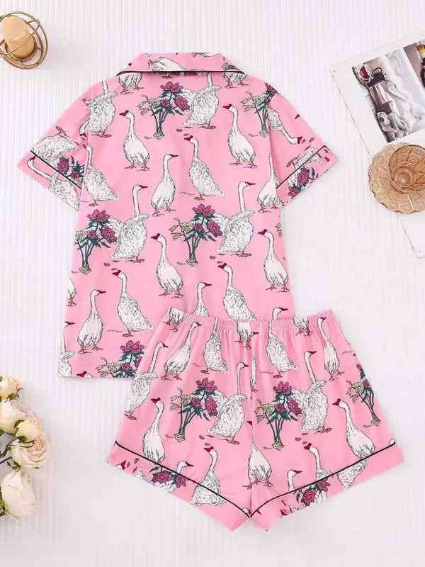 two piece set women's all over goose print lapel neck pajama, casual comfy short sleeve shirt & elastic waist shorts pj set, ladies sleepwear for all seasons